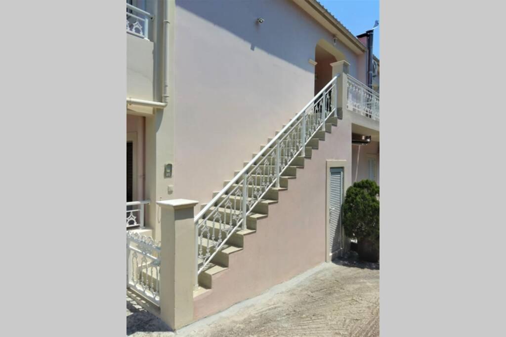 Sea And Mountains View Apartment Argostoli  Bagian luar foto