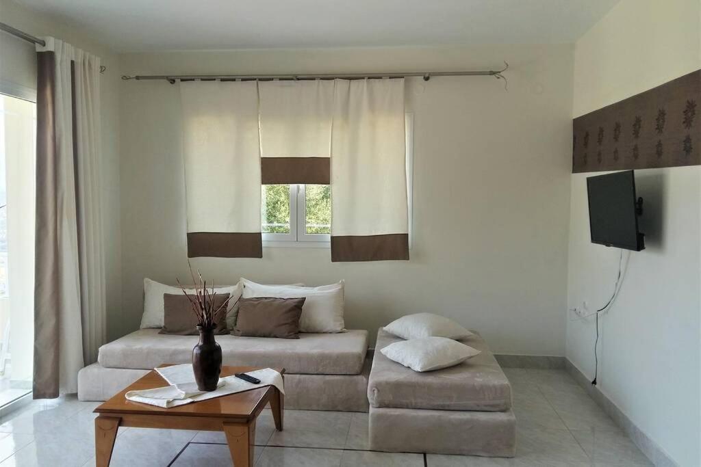 Sea And Mountains View Apartment Argostoli  Bagian luar foto
